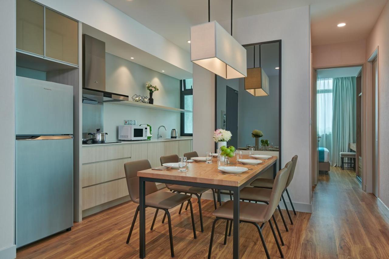 Mercure Living Putrajaya Ngoại thất bức ảnh A typical kitchen and dining room