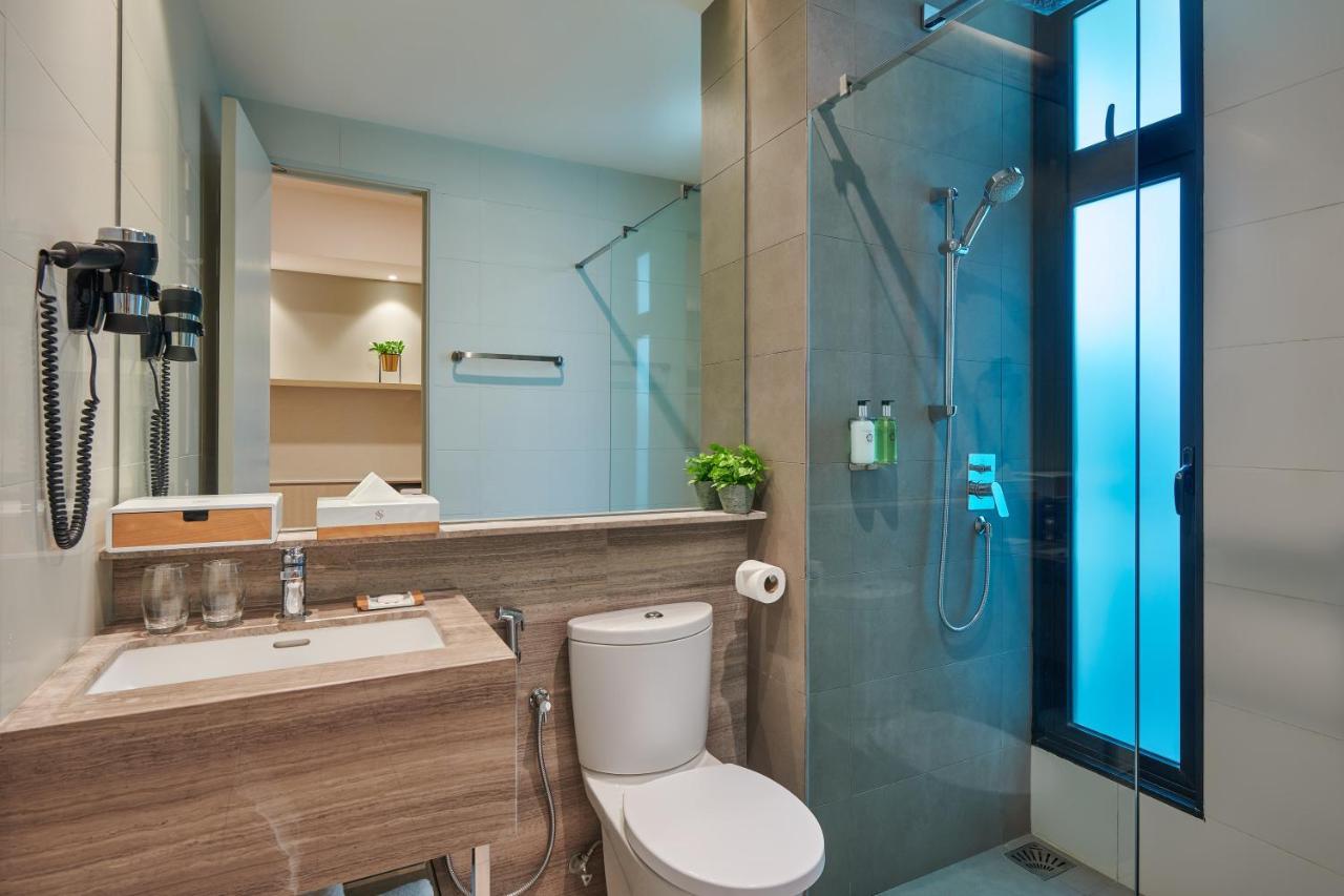 Mercure Living Putrajaya Ngoại thất bức ảnh A bathroom in a hotel