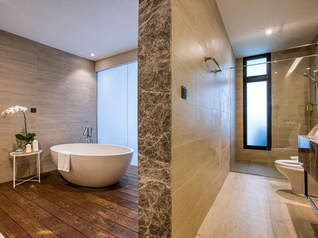Mercure Living Putrajaya Ngoại thất bức ảnh Bathroom