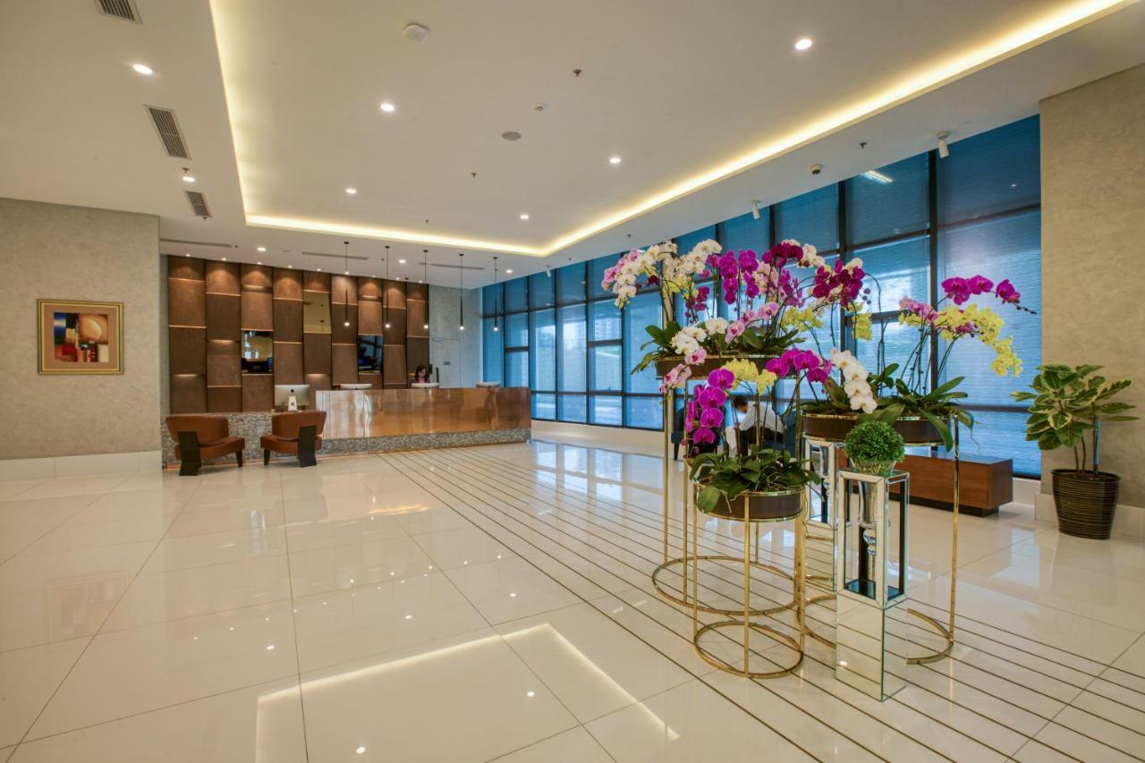 Mercure Living Putrajaya Ngoại thất bức ảnh Lobby